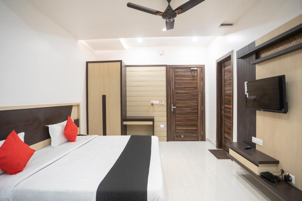 Capital O 69415 Green View Resort Aligarh Kültér fotó